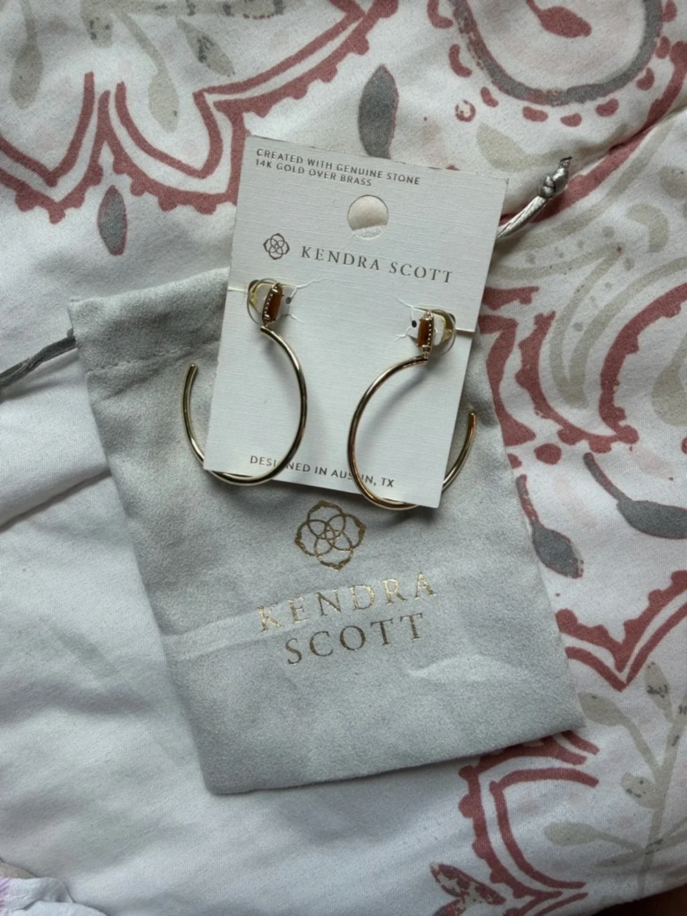 NWT Kendra Scott Open Gold-Tone Hoop Earrings - Picture 4 of 4